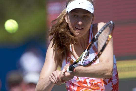 Pennetta wins all-Italian quarterfinal at US Open