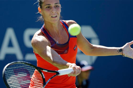 Pennetta to face Azarenka in 1st Slam SF 