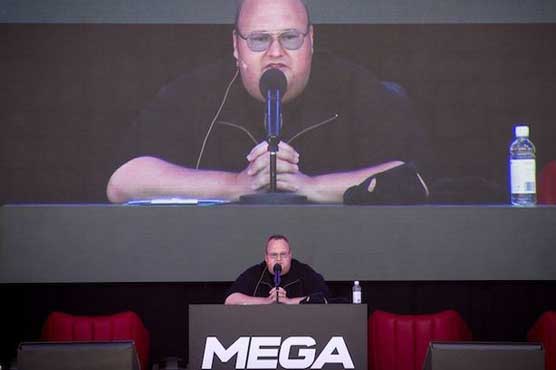 Kim Dotcom stands down from Mega 