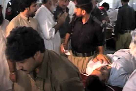Blast near Peshawar police station injures seven 