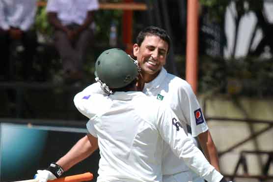 Younis double century puts Pakistan on top on 3rd day