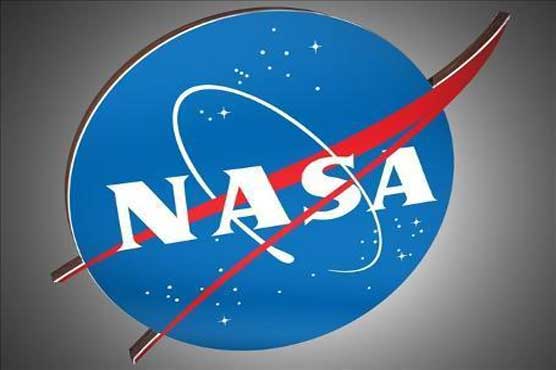 NASA launches robotic explorer to moon