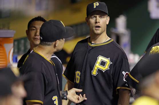 Cardinals beat Pirates to take NL Central lead 