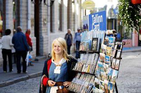 Estonia slips into recession