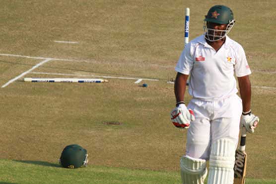 Second Test: Pakistan bowls Zimbabwe out for 294