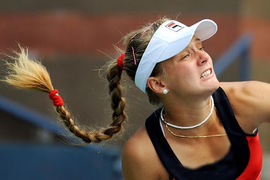 Russia's Chakvetadze retires due to injury