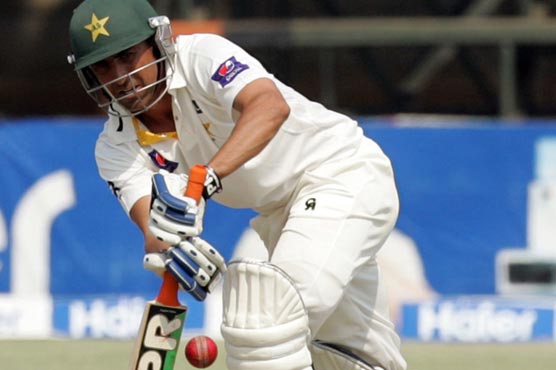 Pakistan 211-5 at lunch, 83 behind Zimbabwe 