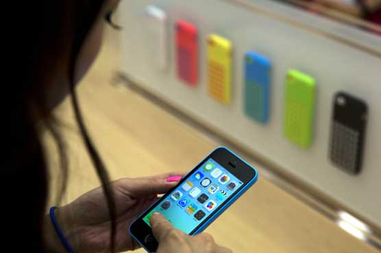iPhone faces challenge in crowded Chinese market