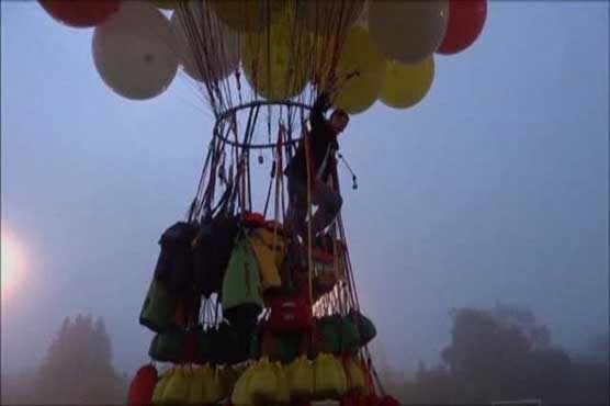 Balloonist's trans-Atlantic attempt fails after 12 hours