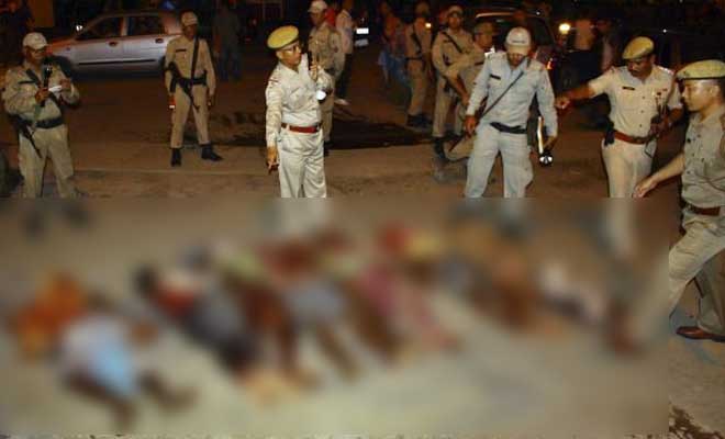 Bomb blast kills 9 in India 
