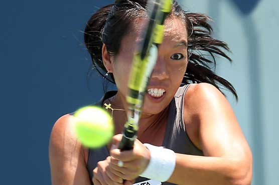 King beats former champion at Guangzhou Open