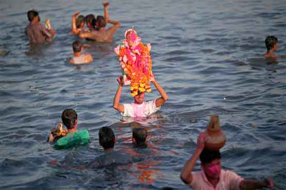 17 drown during religious festival in India