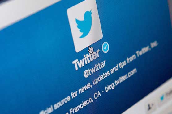 Twitter in talks to add banks to IPO, set fees