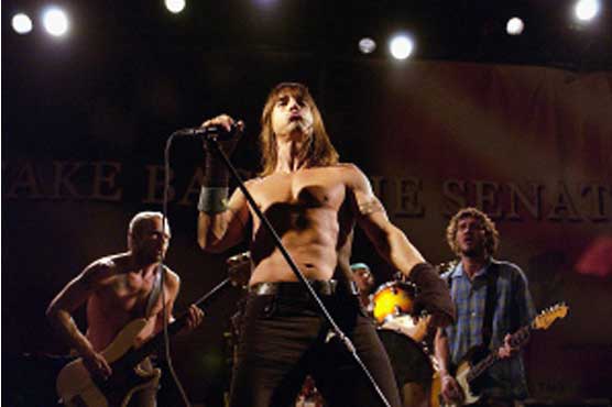 Atlanta: Chili Peppers close out wet Music Midtown