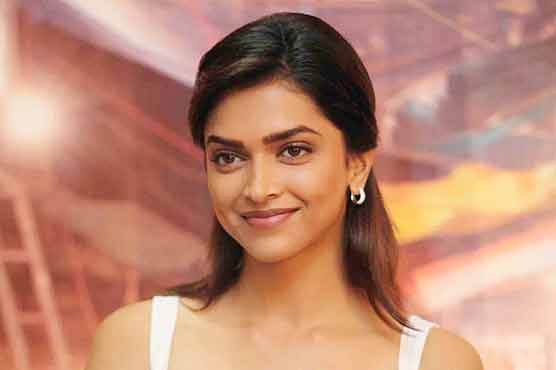 Shah Rukh's daughter didn’t recognise Deepika Padukone