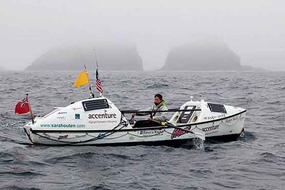  UK woman rows 4,315 miles across Pacific 