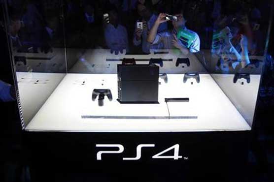 Sony's PS4 tops Xbox One as gamers' holiday choice