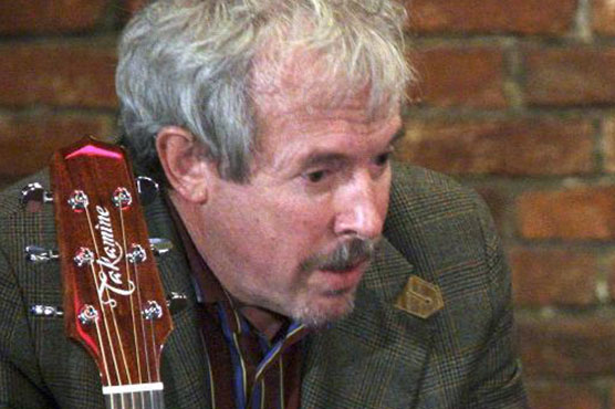 Russian rock stars rail against Crimea campaign