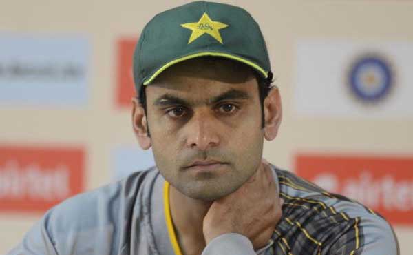 Hafeez apologises for poor performance against Windies