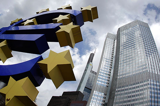 Euro weakens in Asia after Draghi comments