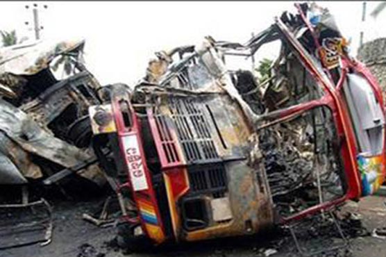 Bus crash in northern India kills 17