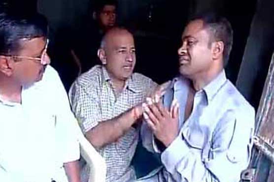 Kejriwal forgives auto-driver who slapped him