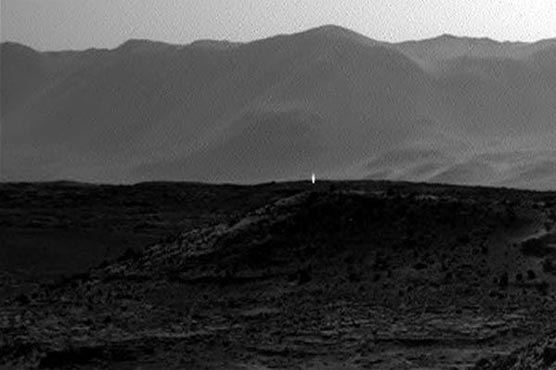 NASA says weird Mars lights are not a sign of life