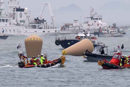 Ten more bodies recovered from sunken Korean ferry 