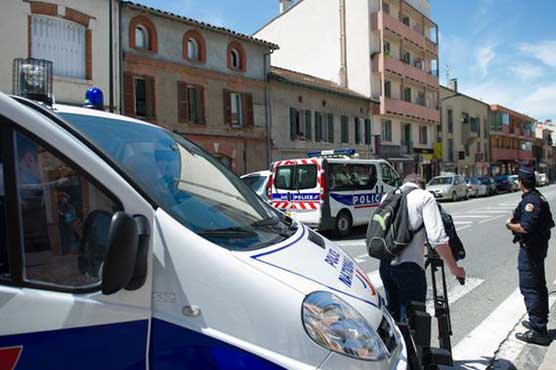 Armed man takes three hostages in Russian bank: police 