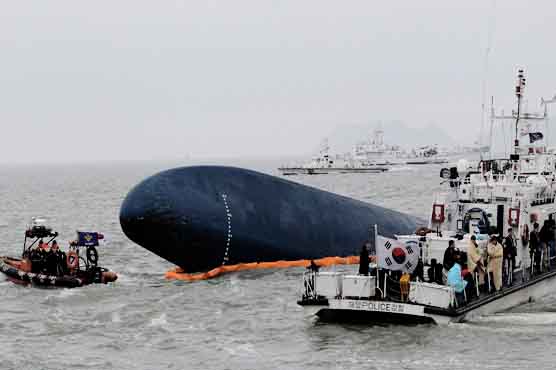 Rescue chief says 'no idea' when Korea ferry recovery over
