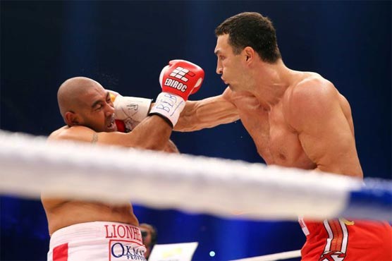 Klitschko KOs Leapai in 5th
