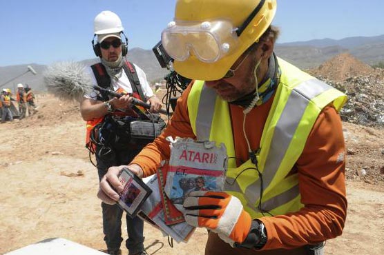 New Mexico dig uncovers 'E.T.' video games buried after 1980s flop