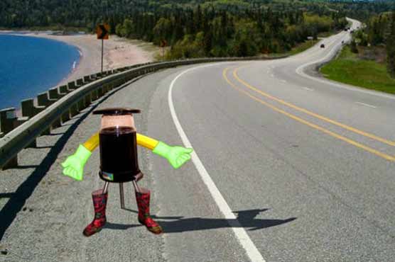 Hitchhiking robot thumbs its way across Canada