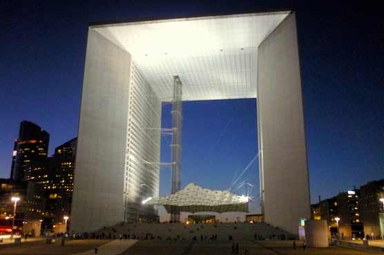 The 'Grande Arche' of Paris falls into sorry state
