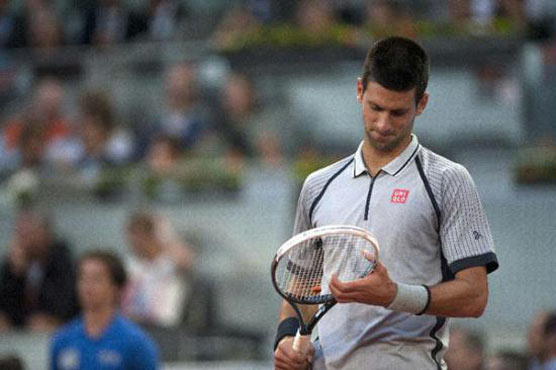 Tennis: Djokovic battles as Murray sails through