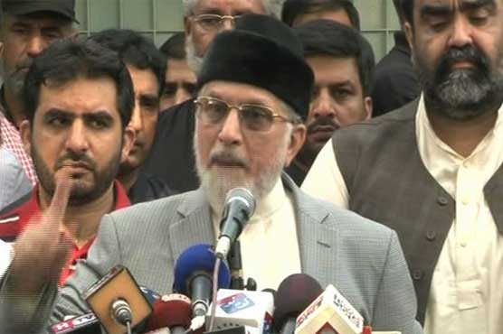 Qadri reverts, orders workers to charge to Lahore