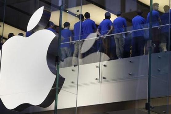 Apple's tech jobs held mostly by white, Asian men