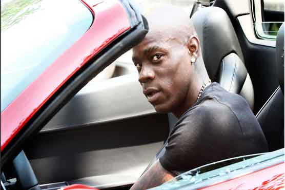 Milan fans sad over Mario Balotelli's departure to Liverpool 