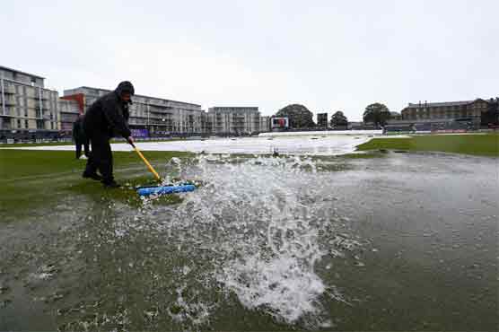 Rain puts Hales's debut on hold