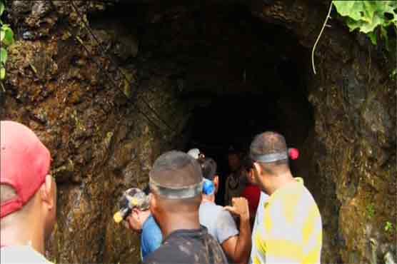 Frantic search as Nicaragua mine collapse traps 20