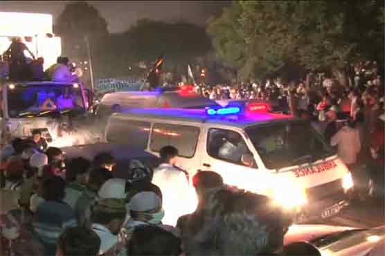 230 injured as police clash with protesters in Islamabad
