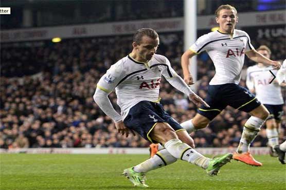 Soldado ends goal drought as Spurs beat Everton