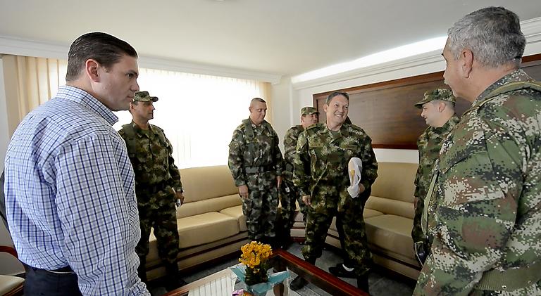 Colombia rebels free captured general, two others 