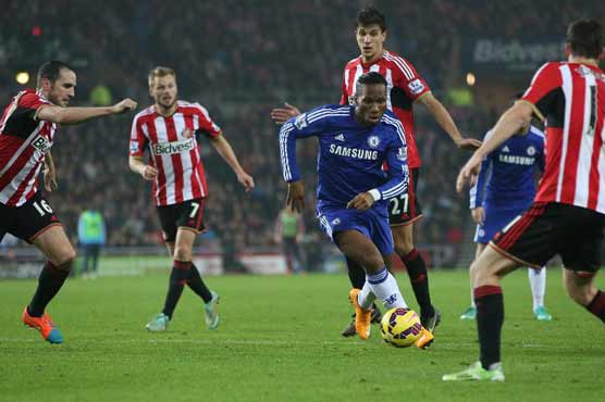 Chink in Chelsea armour gives Premier League rivals hope