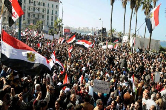 Egypt to criminalize 'insulting revolutions'