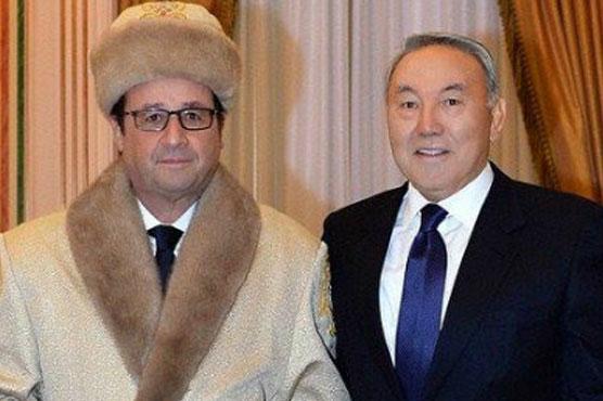 Photo of French President in fur hat heats up online