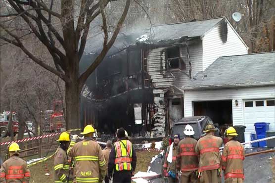 3 unaccounted for, 3 dead in US jet crash in home