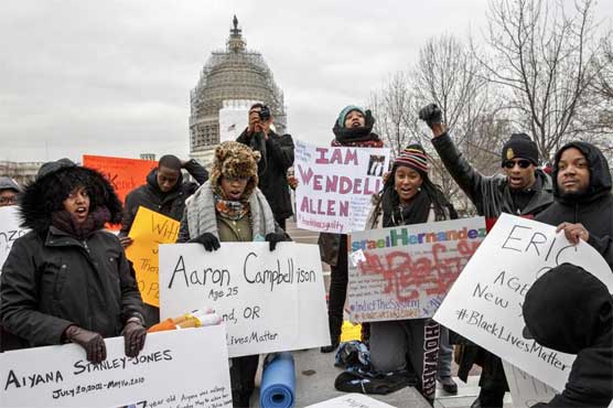 Marchers at US Capitol protest police killings