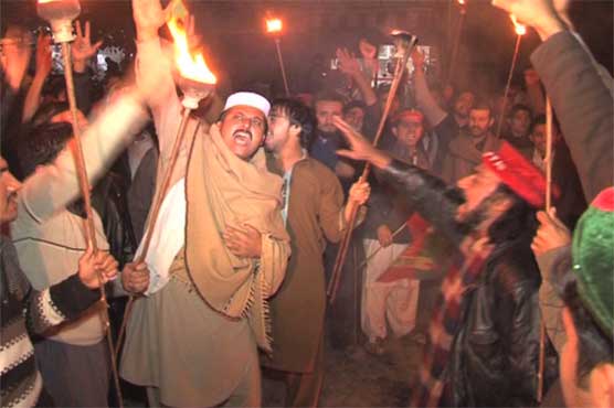 PTI workers demonstrate protests all over country