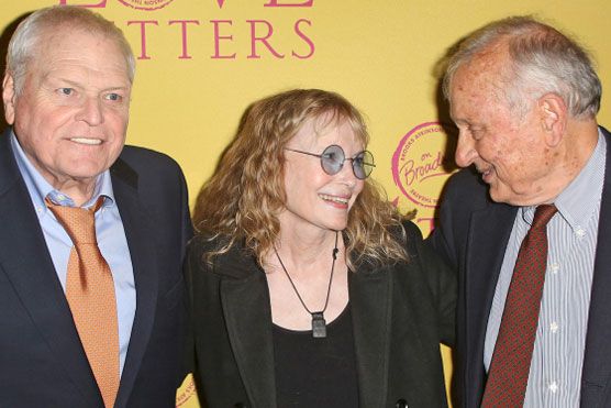 'Love Letters' to close on Broadway on Sunday